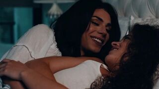 Сексуальный транссексуал трахает девушку - Транс трахает девушку порно